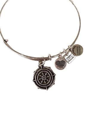 EUC Alex and Ani silvertone bracelet